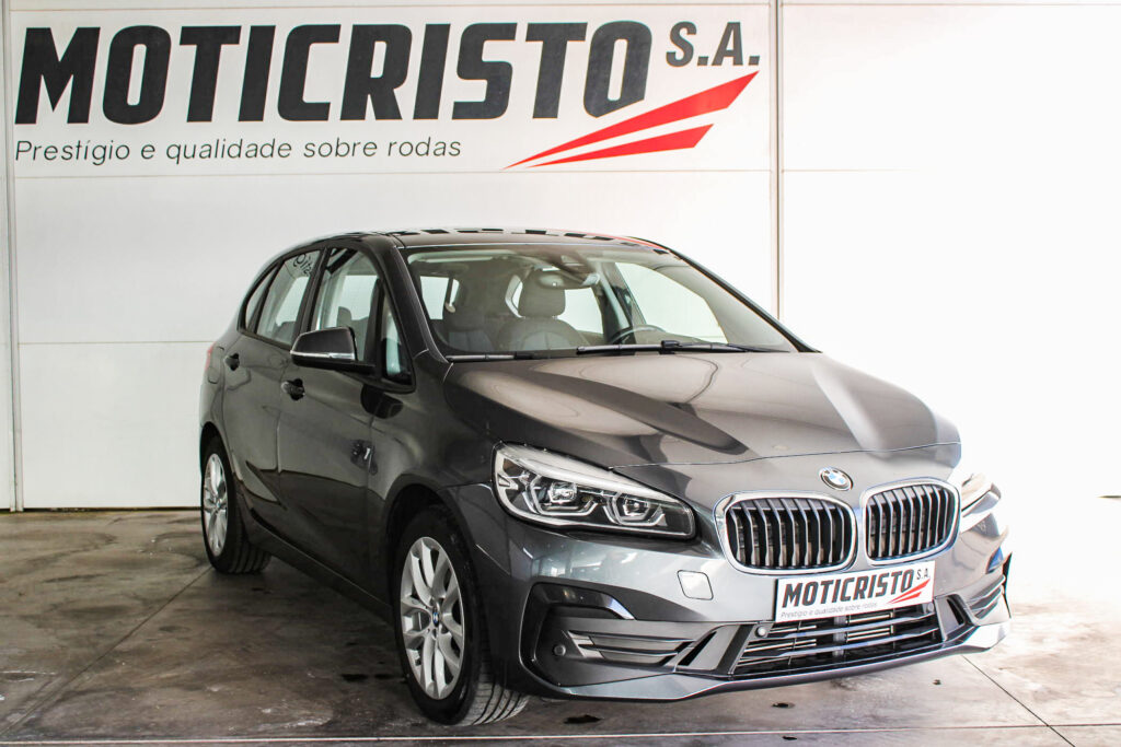 BMW 225I Xe Active Tourer Plug In — 1