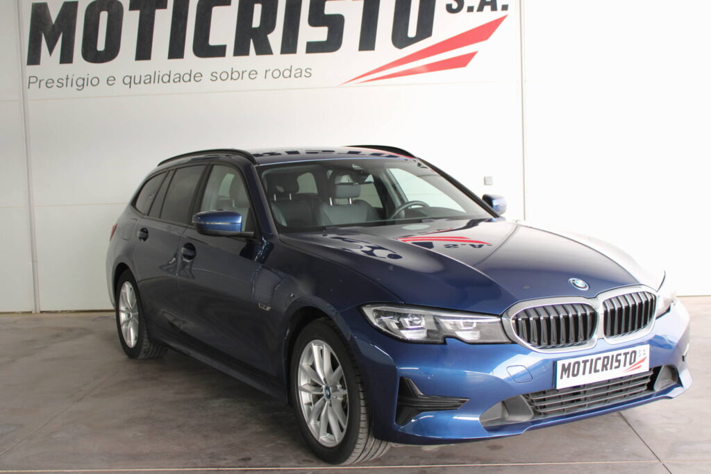 BMW 320 E Touring Corporate Edition Plug In — 1