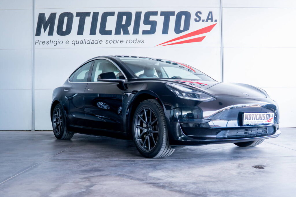 Tesla Model 3 Standart Range Plus — 1
