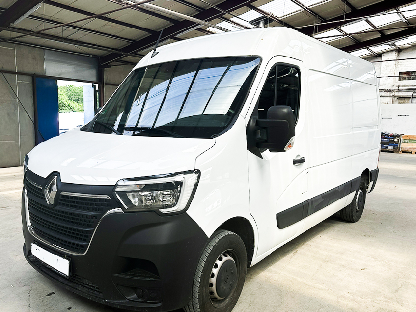 Renault Master 2.3 Bluedci L2H2 — 1