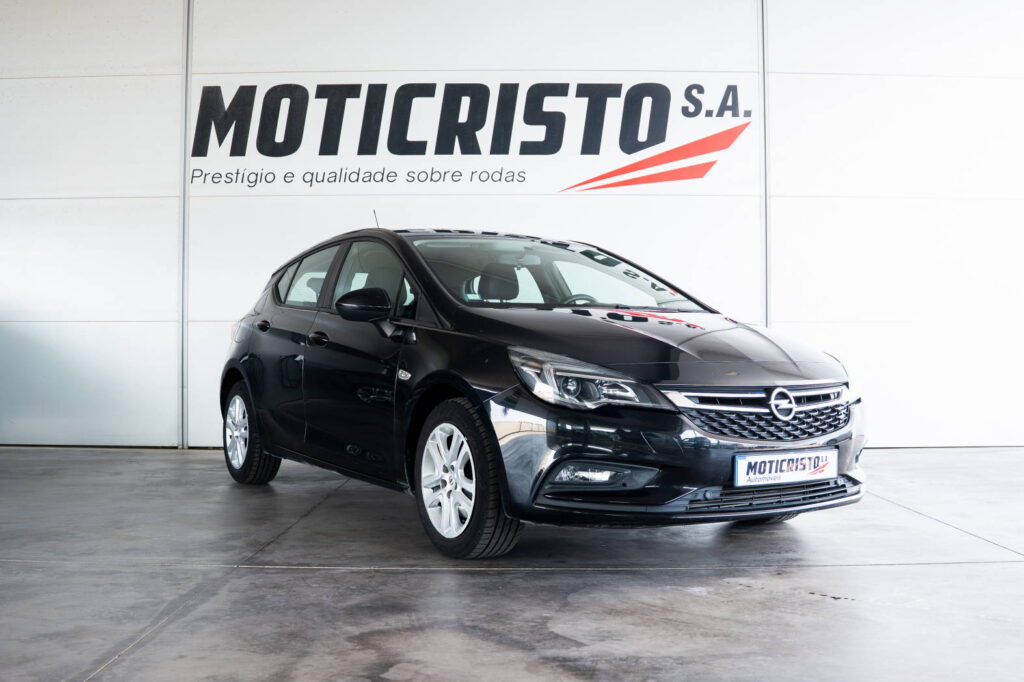 Opel Astra 1.6 Cdti Enjoy — 1