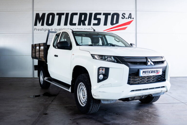 Mitsubishi L 200 2.3 Di-D Club Invicte 4X4