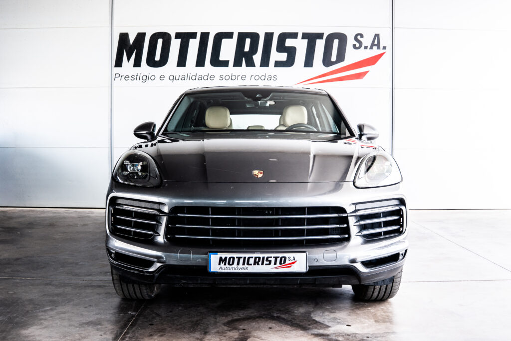Porsche CAYENNE E-HYBRID — 1