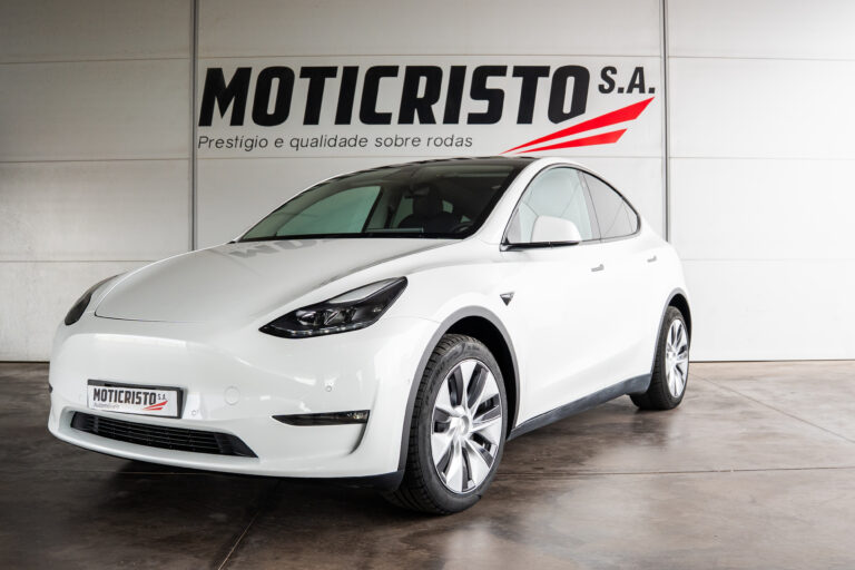 Tesla Model Y Long Range Awd