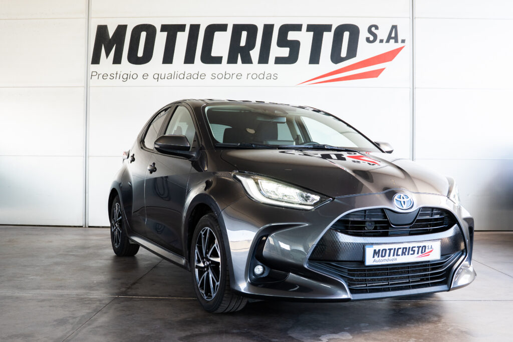 Toyota Yaris 1.5 Hybride HDF Exclusive — 1