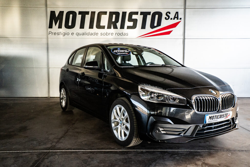 BMW 225I Xe X-Drive Active Tourer — 1
